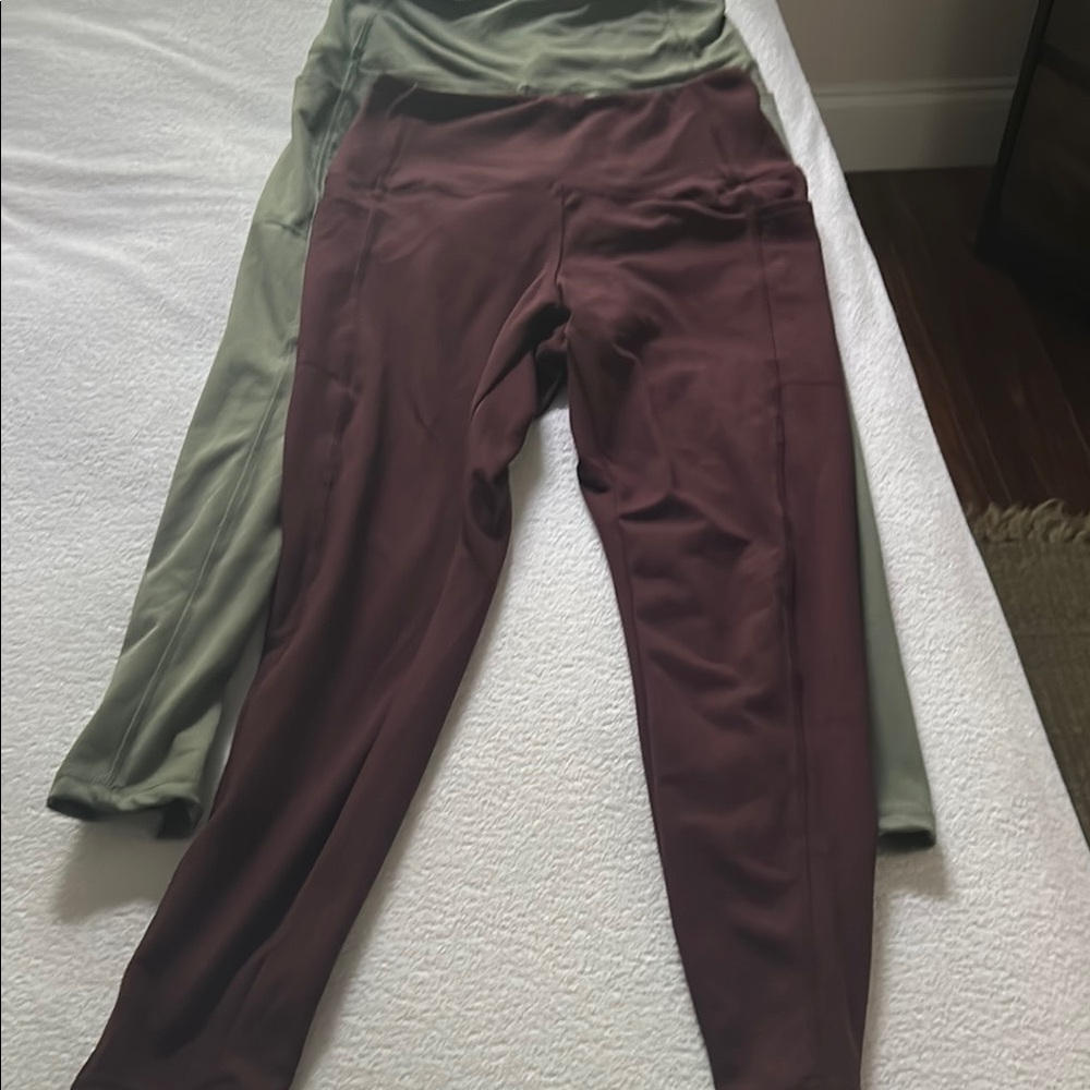 Green and plum yoga pants with pockets